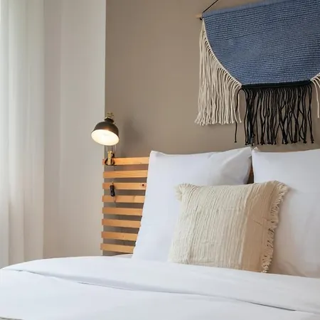 3 Chambres, Centre-ville Avec Parking