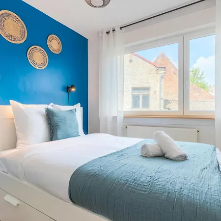 3 Chambres, Centre-ville Avec Parking *