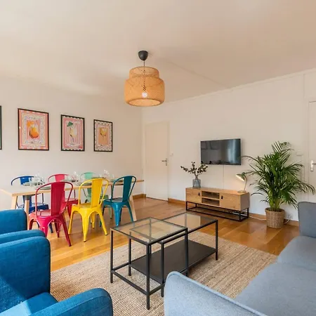 3 Chambres, Centre-ville Avec Parking Apartment *