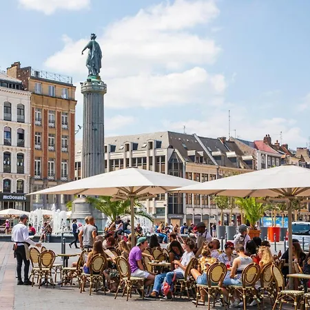 3 Chambres, Centre-ville Avec Parking * Tourcoing